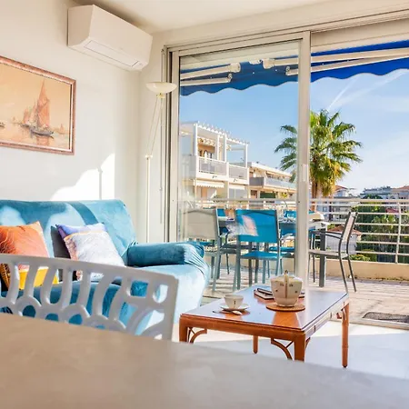 3-br Terrace Steps From Beaches Apartment Cannes